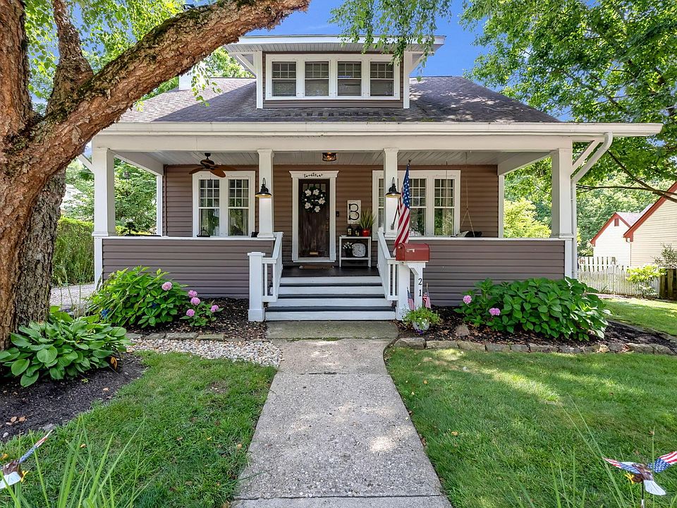 1st image of 21 Elmwood Pl