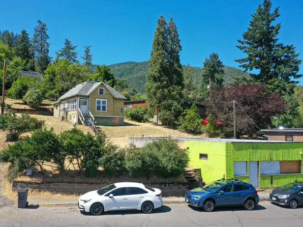 166 Hargadine St, Ashland, OR 97520