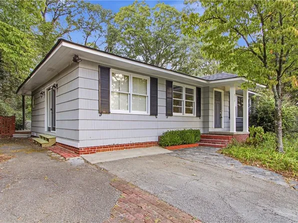 217 Victory Dr, Calhoun, GA 30701