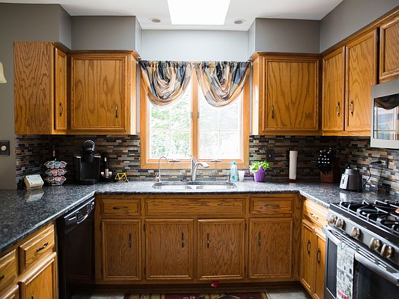 4th image of 71 Pleasant Hill Ct