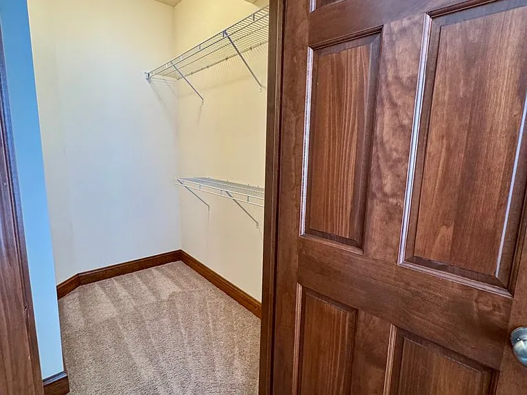 Eagle View Luxury Apartments — Photo 155