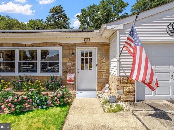 85 Sheffield Pl, Southampton, NJ 08088