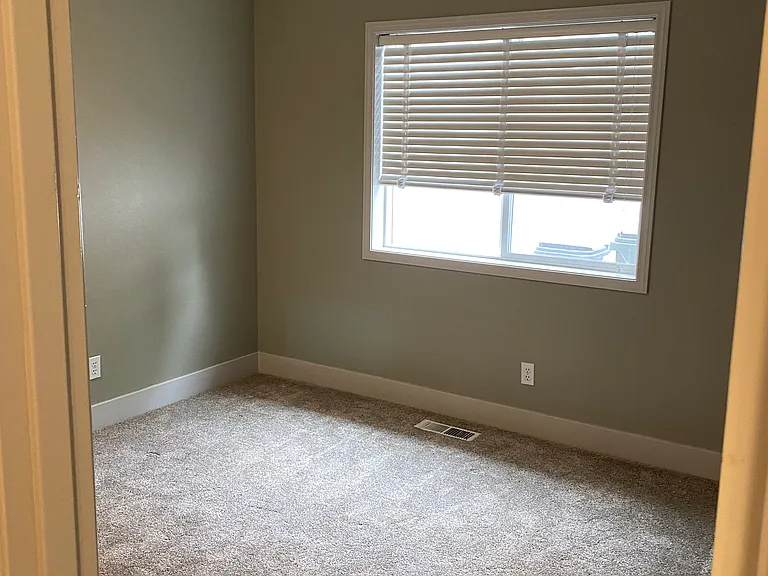 6616 Parkshadow Ct NE — Photo 12