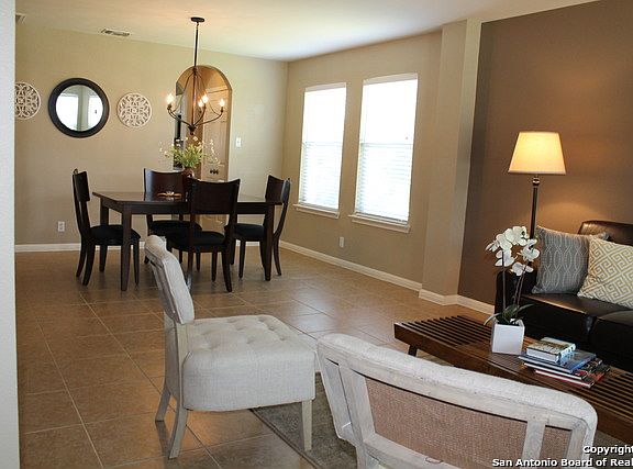 3rd image of 205 Shadow Mountain Dr
