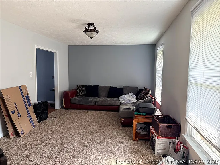 932 Our St — Photo 3