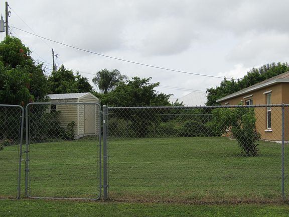 5th image of 314 SW Log Dr