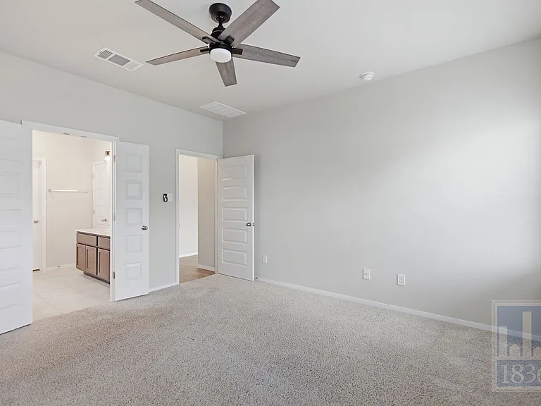 171 Catalina Dr — Photo 11