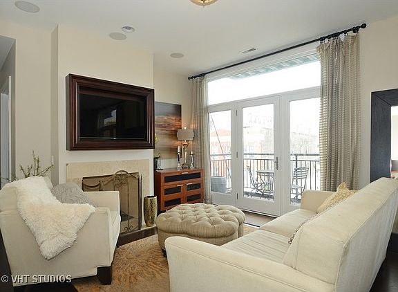 2nd image of 711 W Grand Ave #301