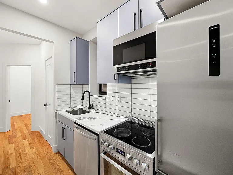 323 E 93rd St #5W — Photo 7