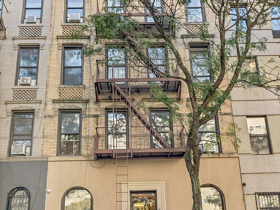 1st image of 414 W 49th St APT 5A