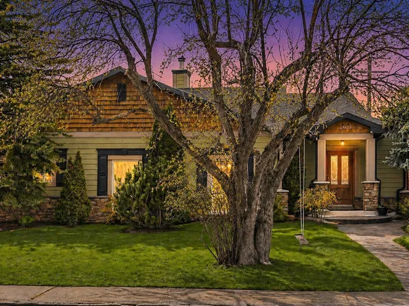 2623 Glenmount Dr SW, Calgary, AB T3E 4C2