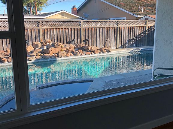 5th image of 2275 Denise Dr