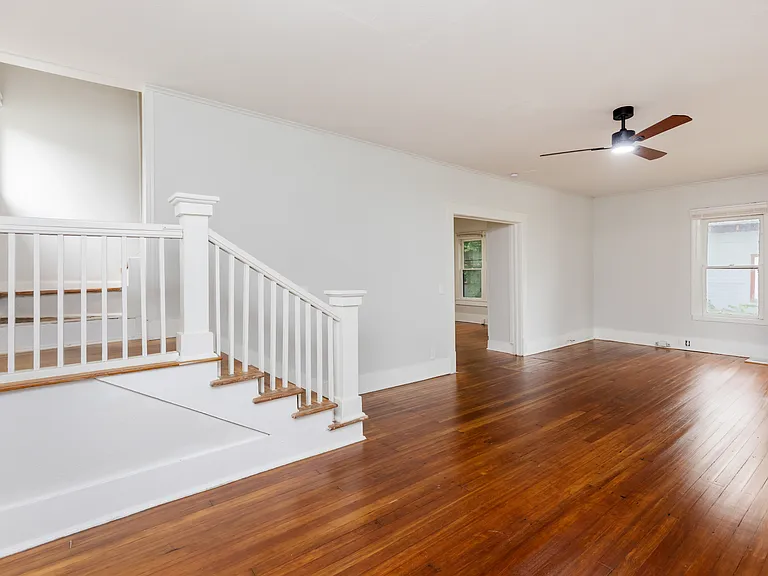 1025 W Walker St — Photo 24