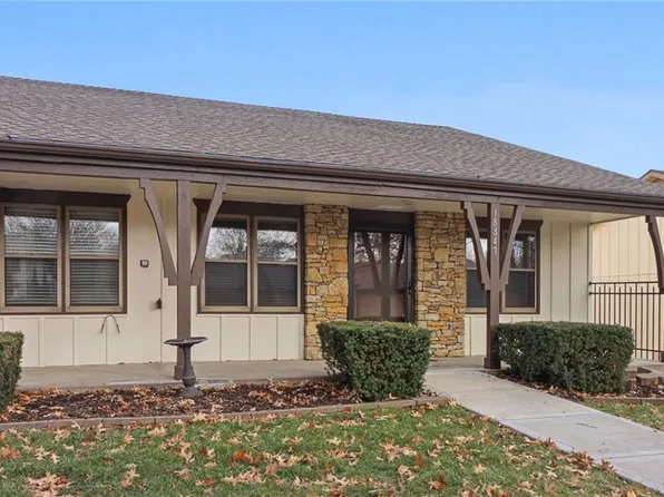 18847 Sunrise Dr, Belton, MO 64012