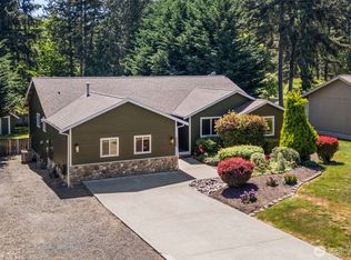 100 E Cardinal Court, Allyn, WA 98524
