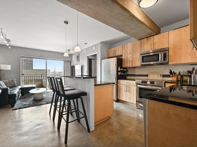 800 Brazos St UNIT 1004, Austin, TX, 78701