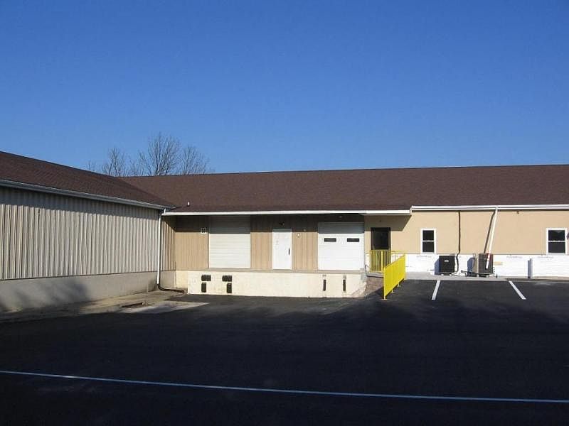 2nd image of 27 W Mohler Church Rd