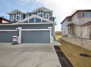 8841 Carson Way SW, Edmonton, AB T6W5B8