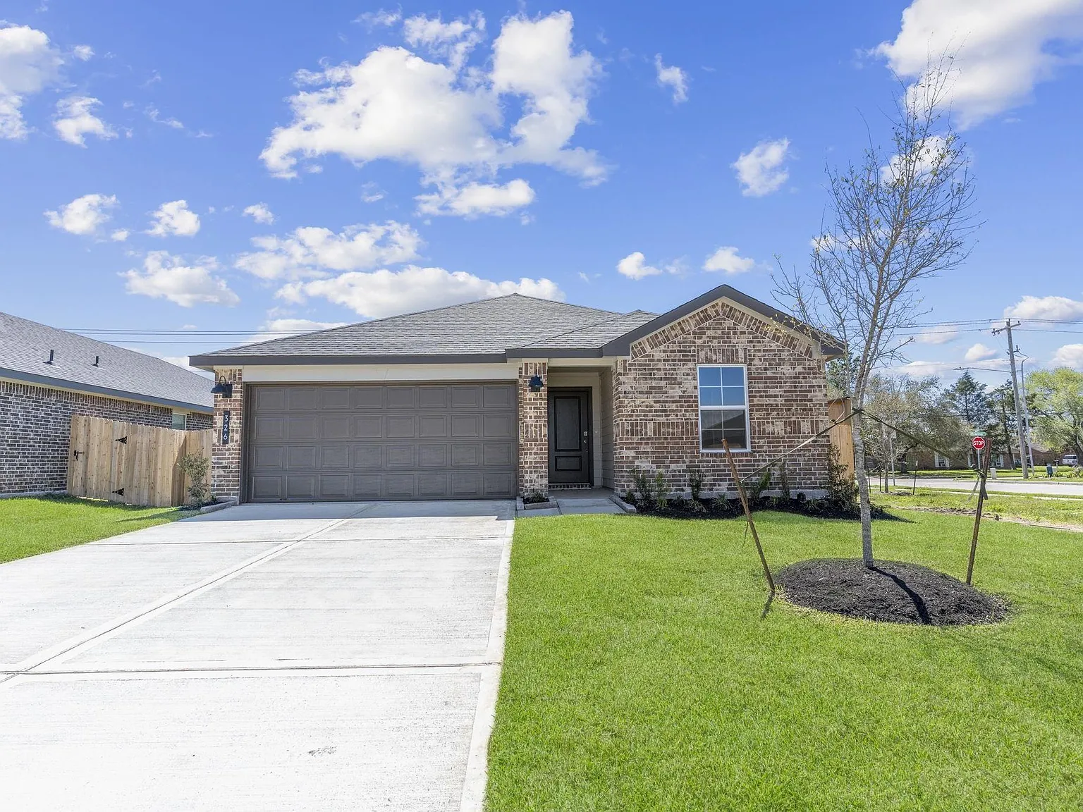4 bed, 2.0 bath, 1778 sqft, $2,500 — Photo 1