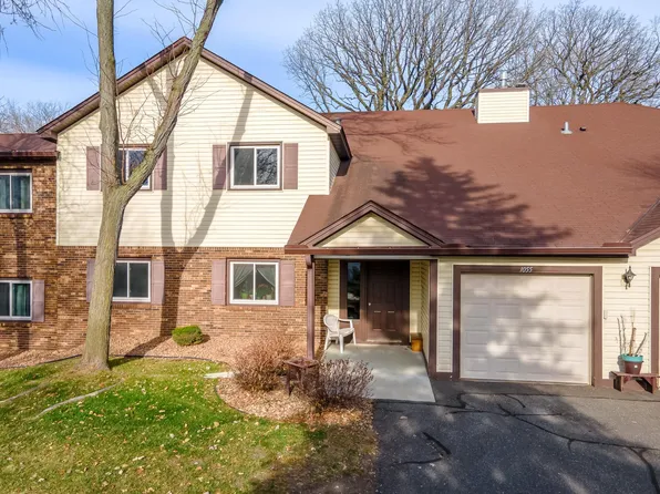 1055 Greenhaven Dr, Vadnais Heights, MN 55127