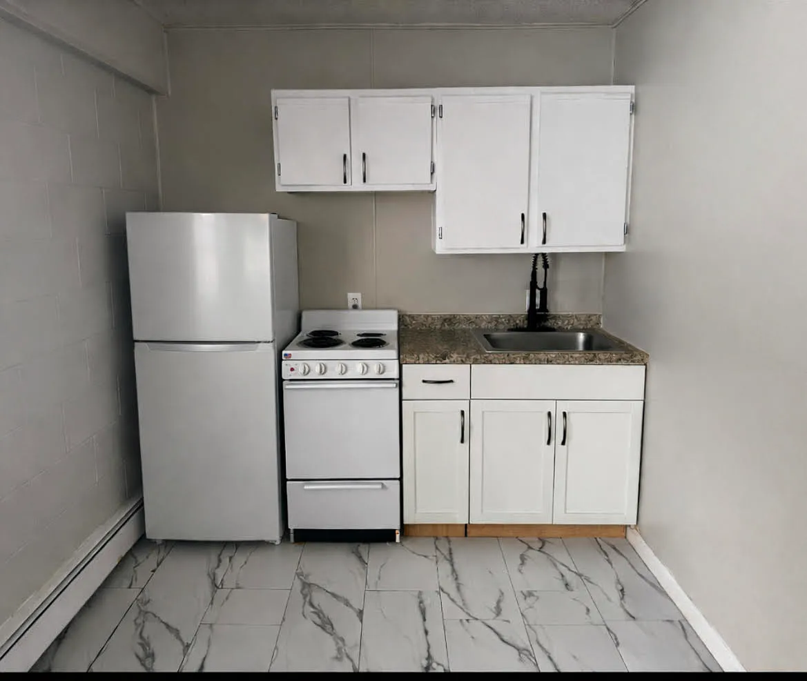 100 Brigham / 90 Brigham — Photo 1