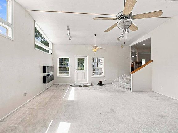 2nd image of 508 Magnolia St