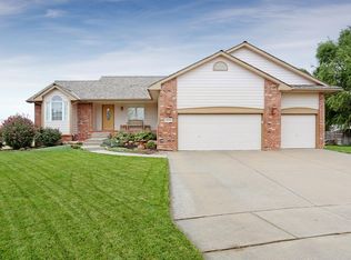 10130 W Bella Vista Ct, Wichita, KS 67212