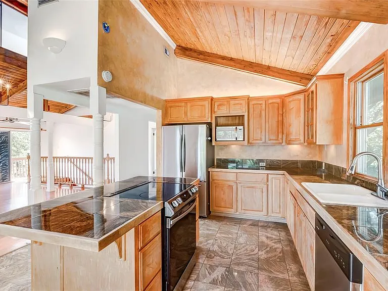 208 Westhaven Dr — Photo 8
