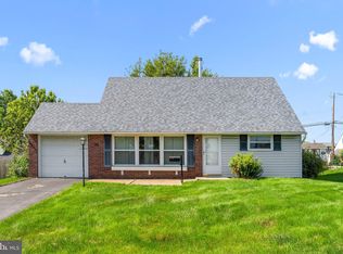 23 Tinsel Rd, Levittown, PA 19056