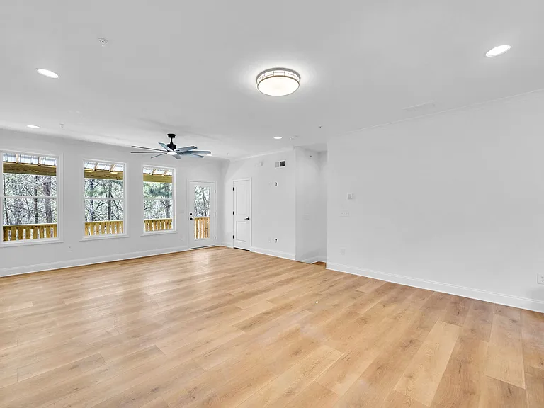 203 Riverstone Commons Cir — Photo 10