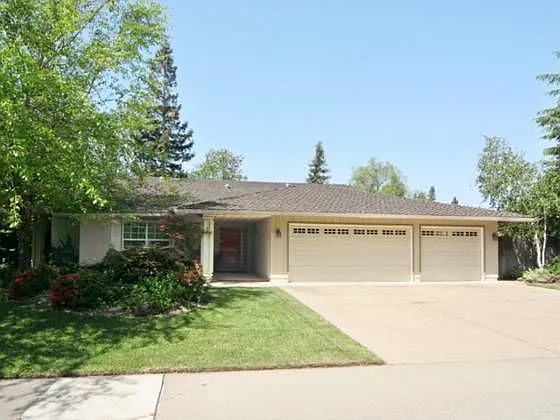 6 Rivermead Ct photo 1