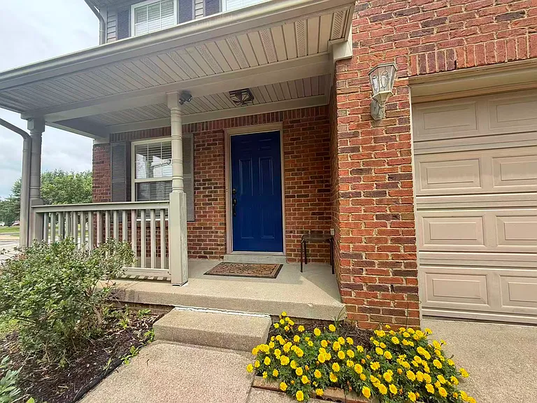 1196 Lacy Ln — Photo 2