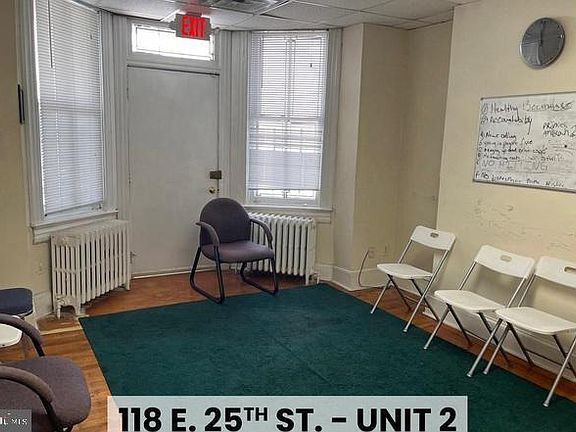 4th image of 118 E 25th St