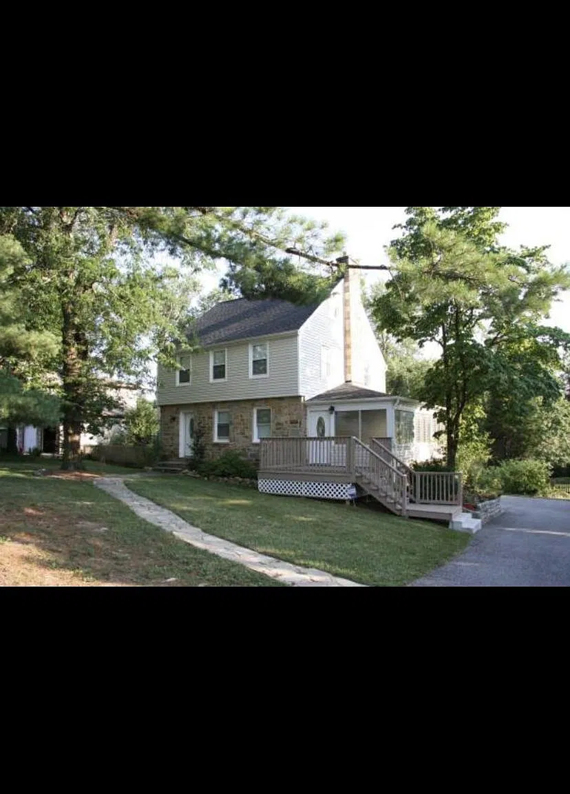 3 bed, 2.5 bath, 2400 sqft, $3,250 — Photo 3