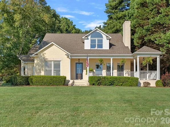 8049 Ravenwood Ln, Stanley, NC 28164