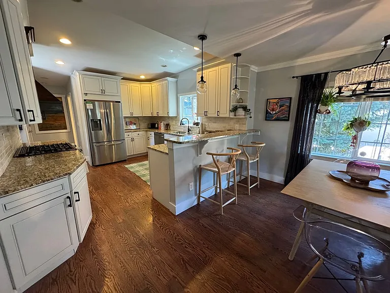 4164 Benton St — Photo 8