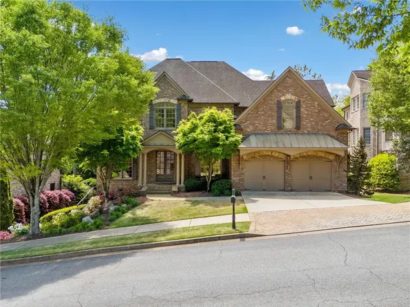 1045 Westcroft Ln, Roswell, GA 30075