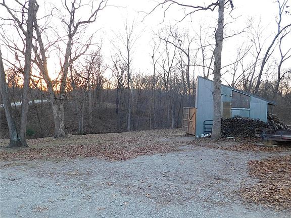 5th image of 5579 SE Meadow Ln