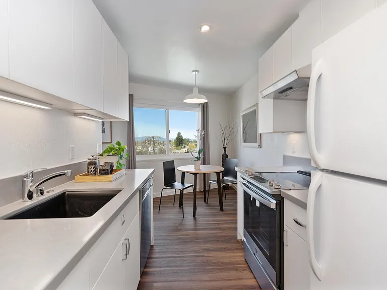 5270 College Ave #8 — Photo 10