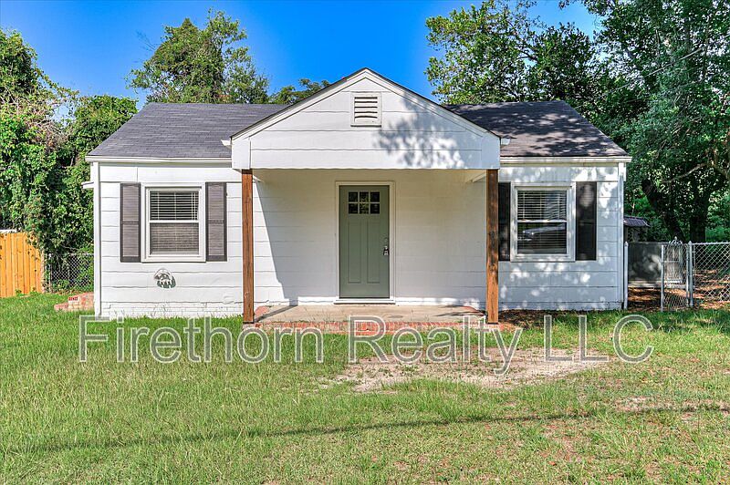 1st image of 924 Royalette Ave