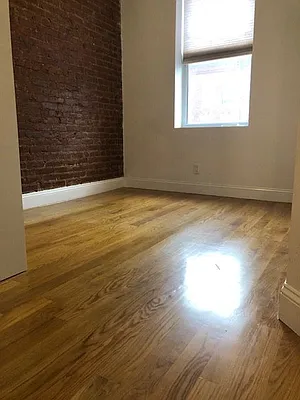 Rented by Alexander Bilu, LREB | media 18