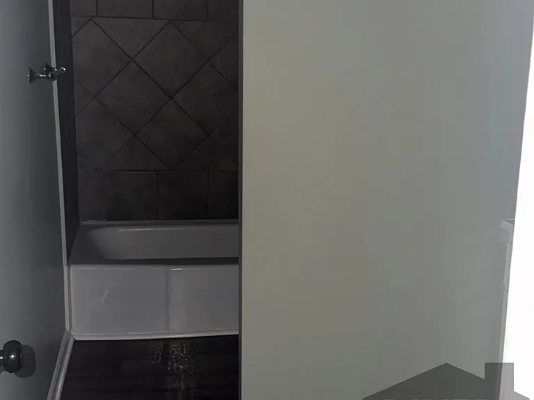 2150 Estaline Dr — Photo 9