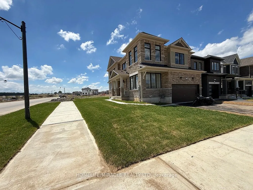 4 bed, $3,100 — Photo 2