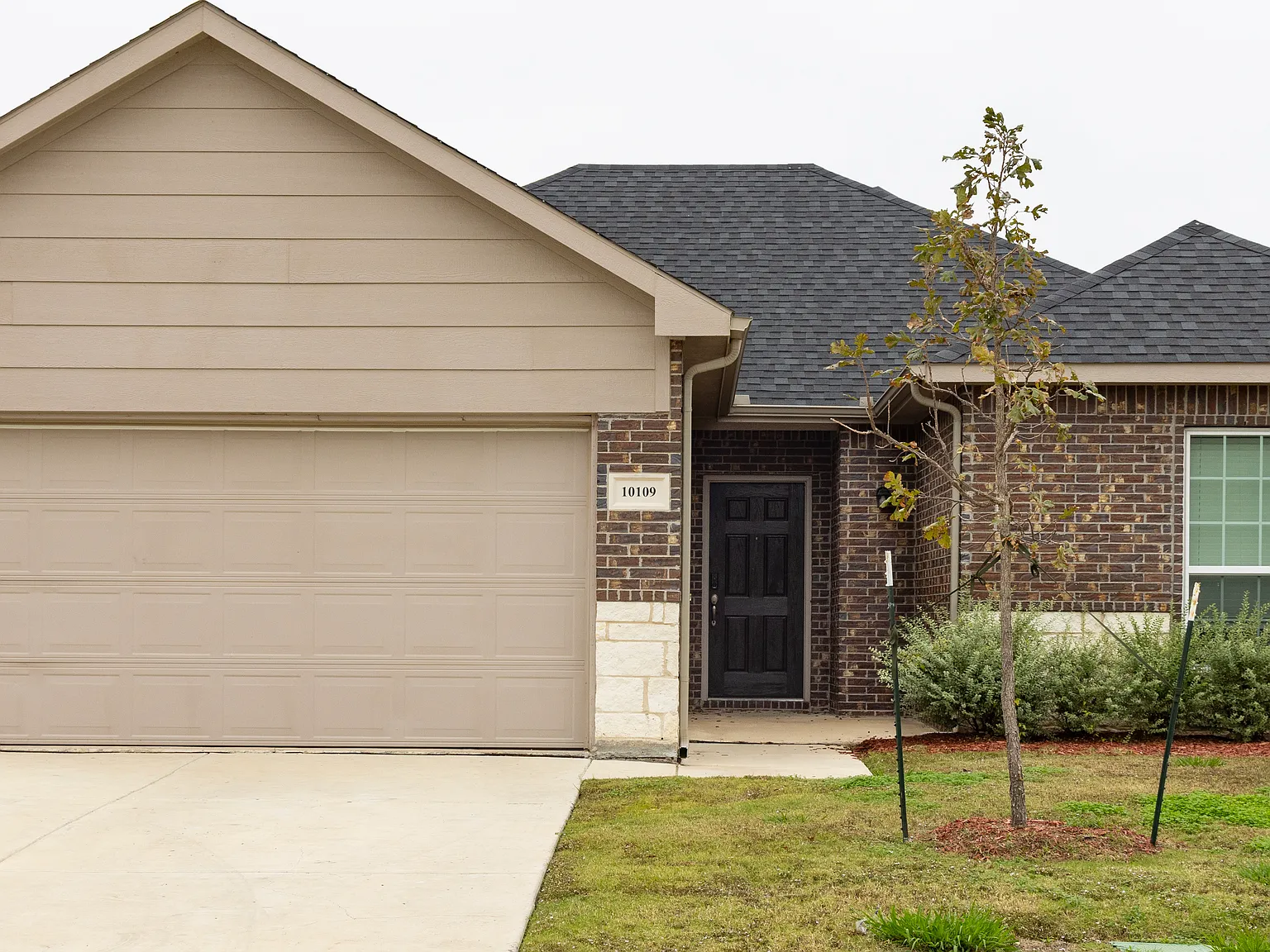 10109 Melon Ave — Photo 1