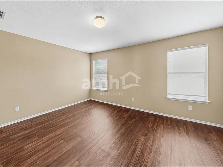 279 Quarter Ave — Photo 8