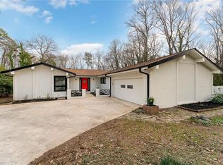 1618 Westridge Rd, Greensboro, NC 27410