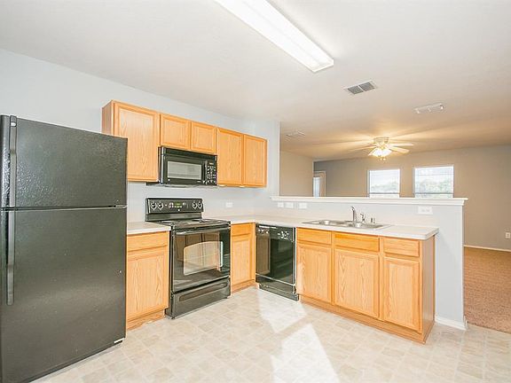 3rd image of 622 Lincoln Ave