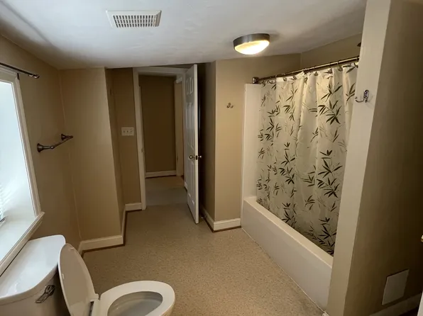 203 E Jackson Ave #B, Vinton, VA 24179