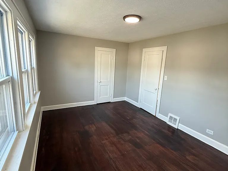 8214 Essen Ave — Photo 13