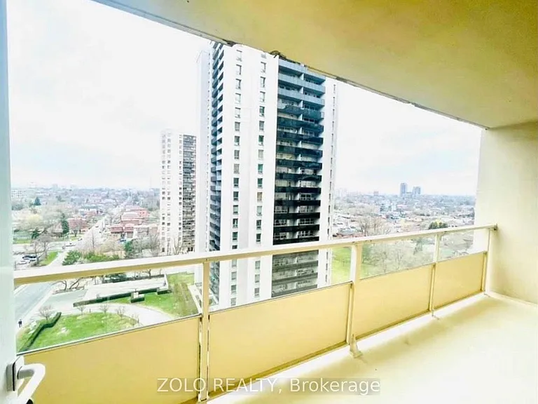360 Ridelle Ave #1205 — Photo 3